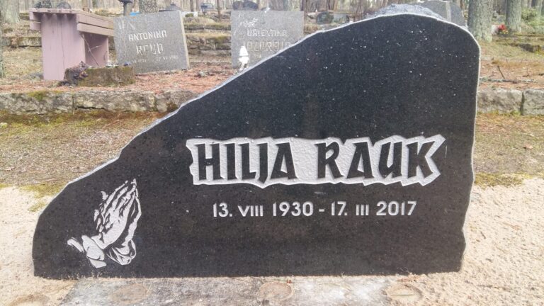 galerii_hauakivid_ja_hauaplaadid_76