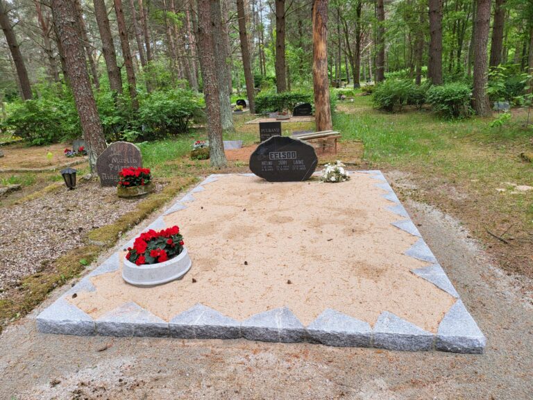 galerii_klombitud_graniidist_hauapiirded_11