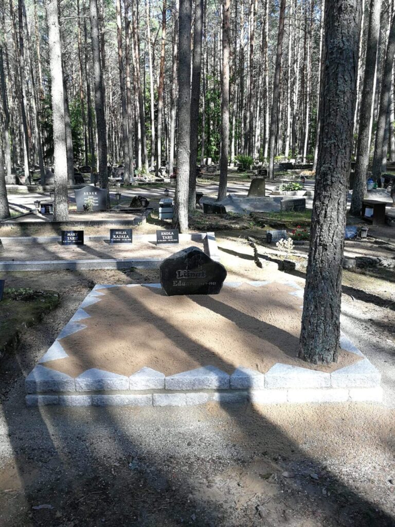 galerii_klombitud_graniidist_hauapiirded_16