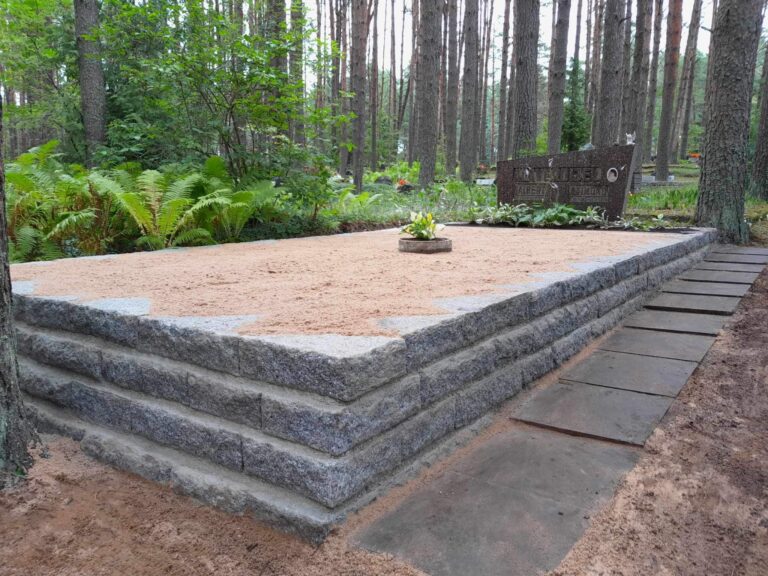 galerii_klombitud_graniidist_hauapiirded_6