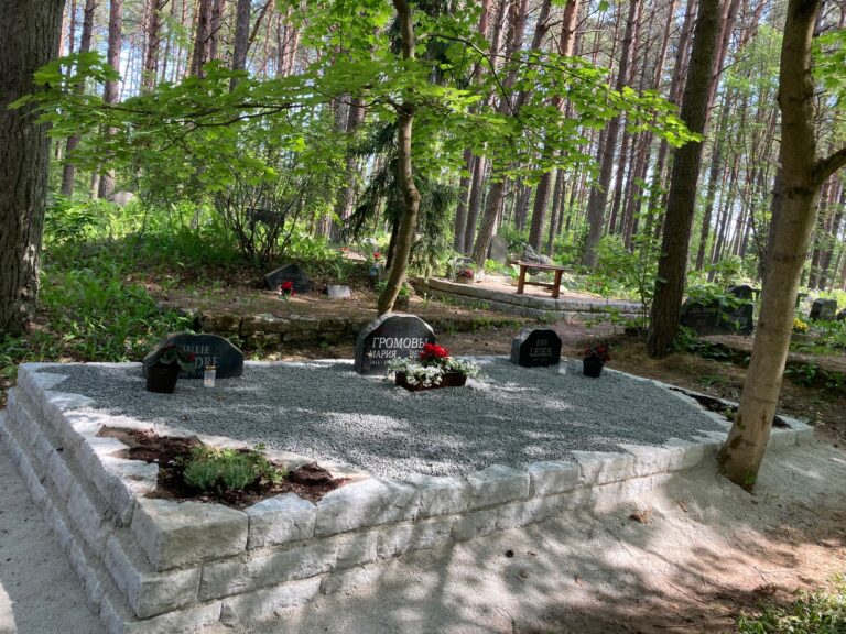 galerii_paekivist_hauapiirded_5