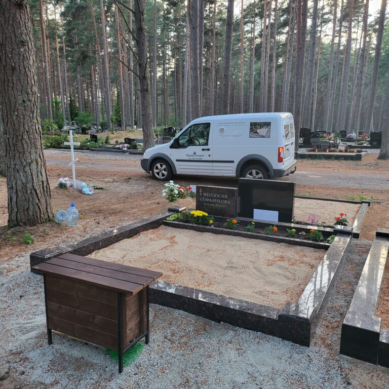 galerii_poleeritud_graniidist_hauapiirded_22