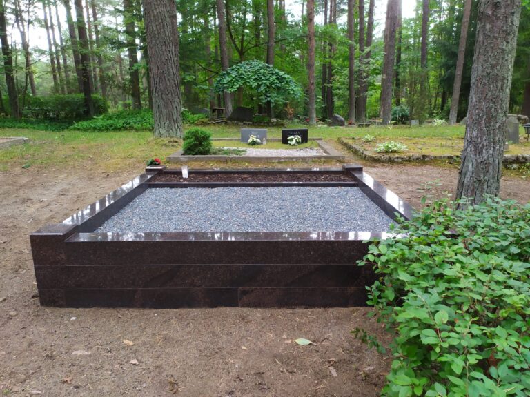 galerii_poleeritud_graniidist_hauapiirded_8