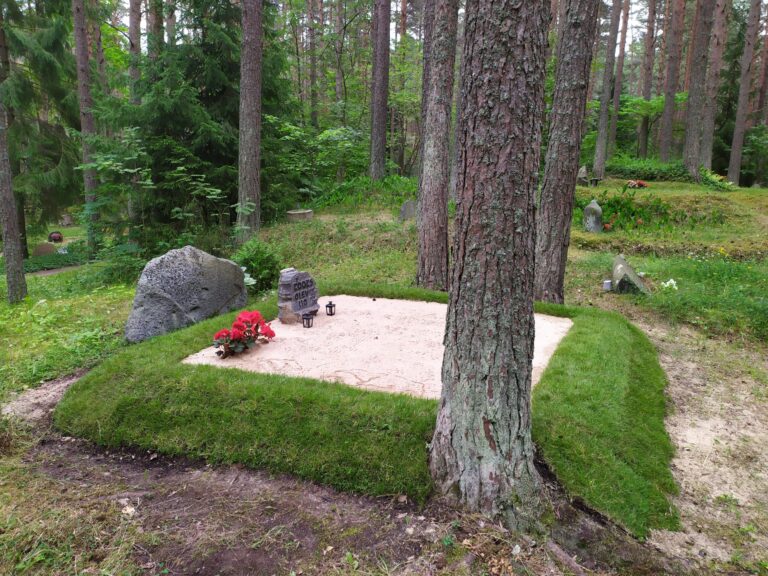 galerii_siirdemurust_ja_mattast_hauapiirded_5