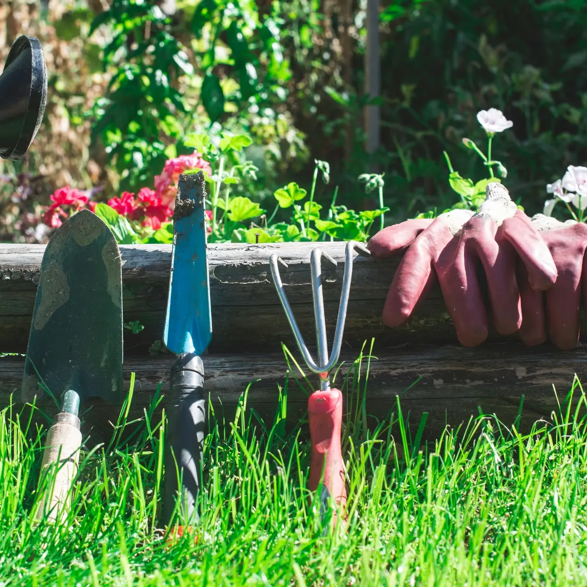 2- kohalise hauaplatsi hooajaline hooldus (7 korda)